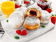 Рецепта Домашни понички (донъти) с пълнеж от сладко / конфитюр